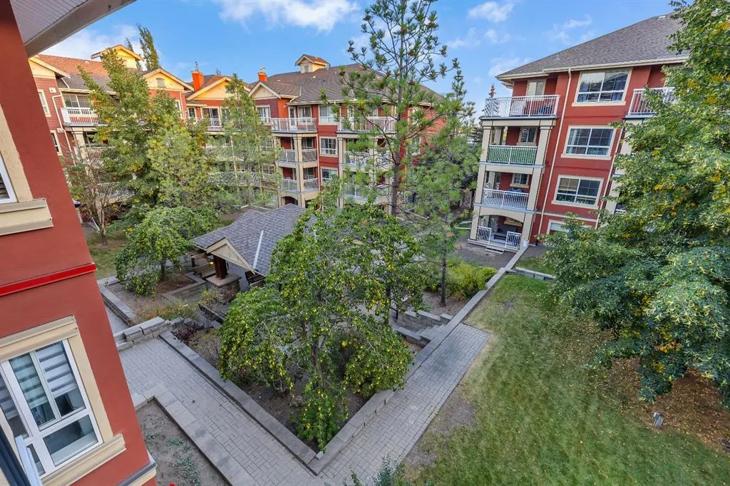22 Richard Place SW, #327