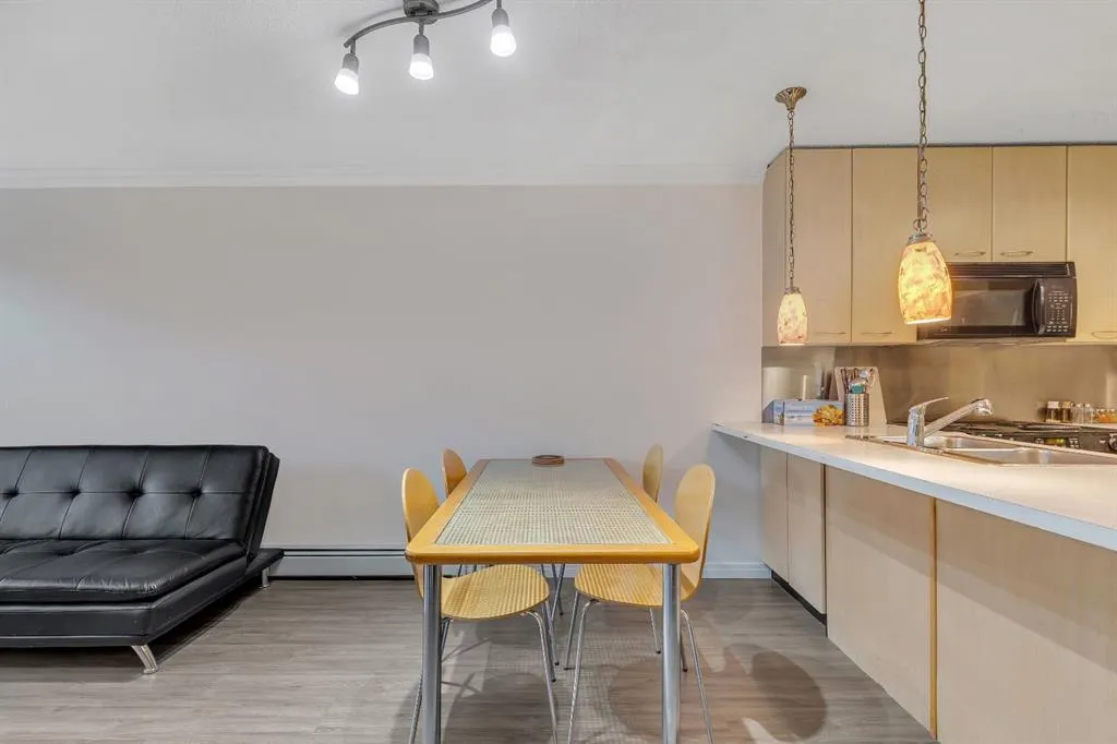 22 Richard Place SW, #327