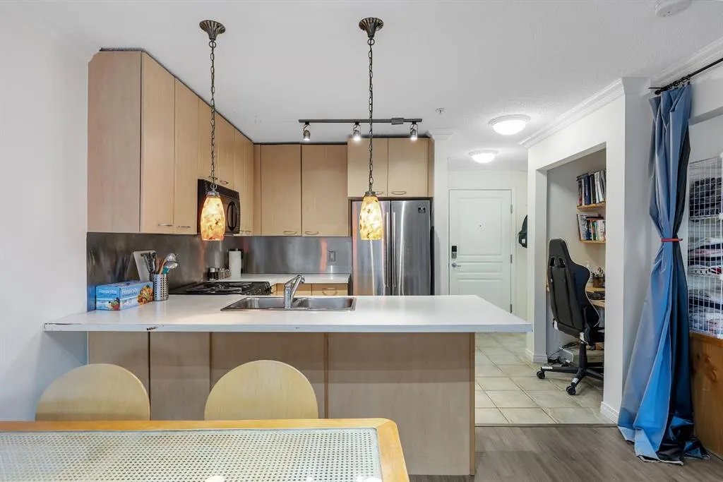 22 Richard Place SW, #327