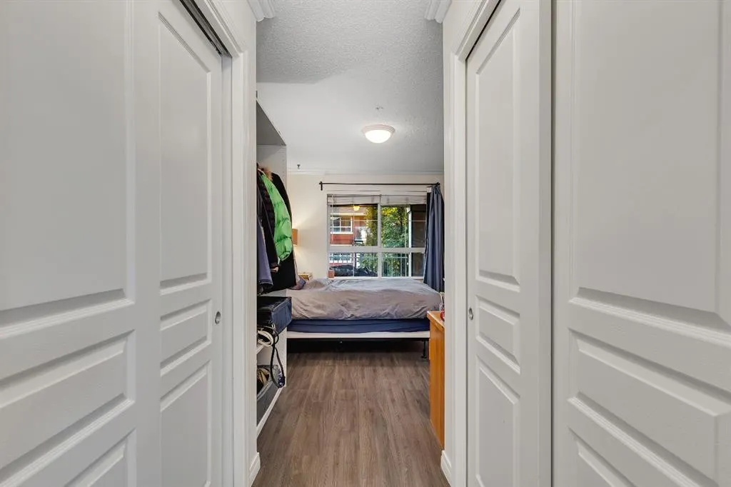 22 Richard Place SW, #327