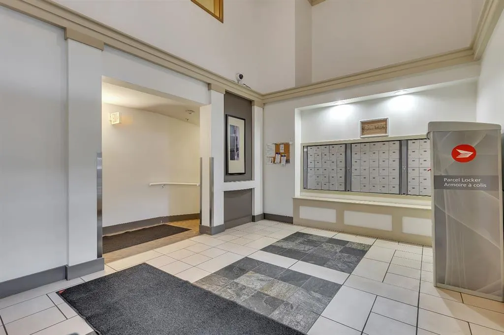 22 Richard Place SW, #327