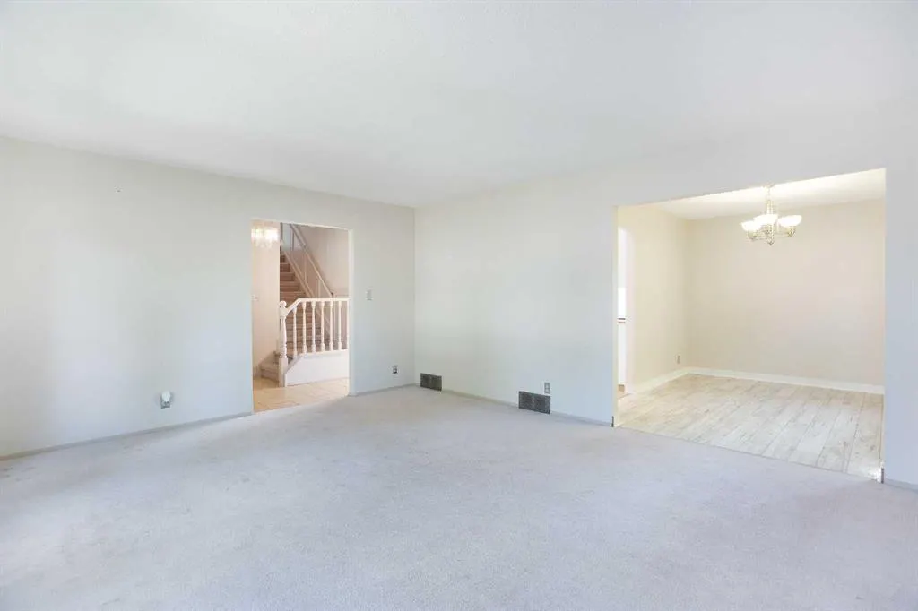 135 Parkglen Crescent SE