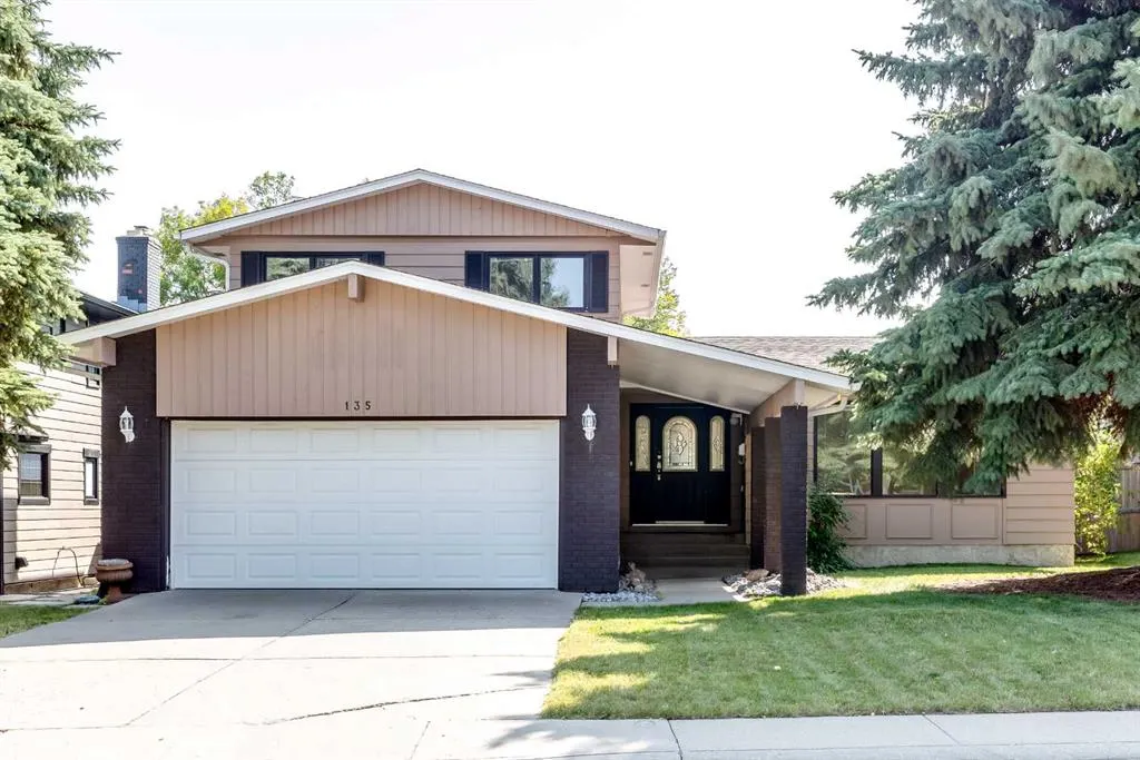 135 Parkglen Crescent SE