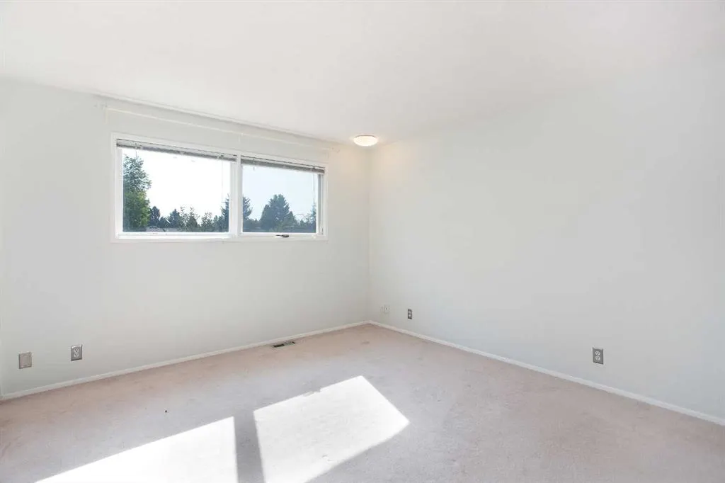 135 Parkglen Crescent SE