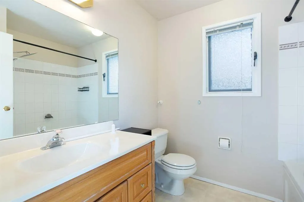 135 Parkglen Crescent SE