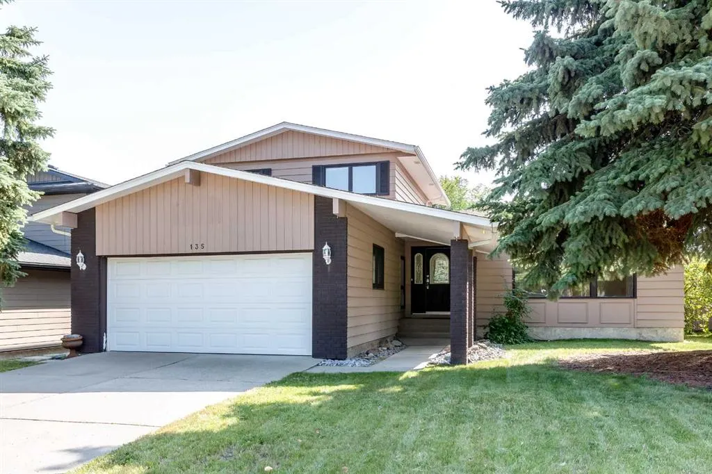 135 Parkglen Crescent SE