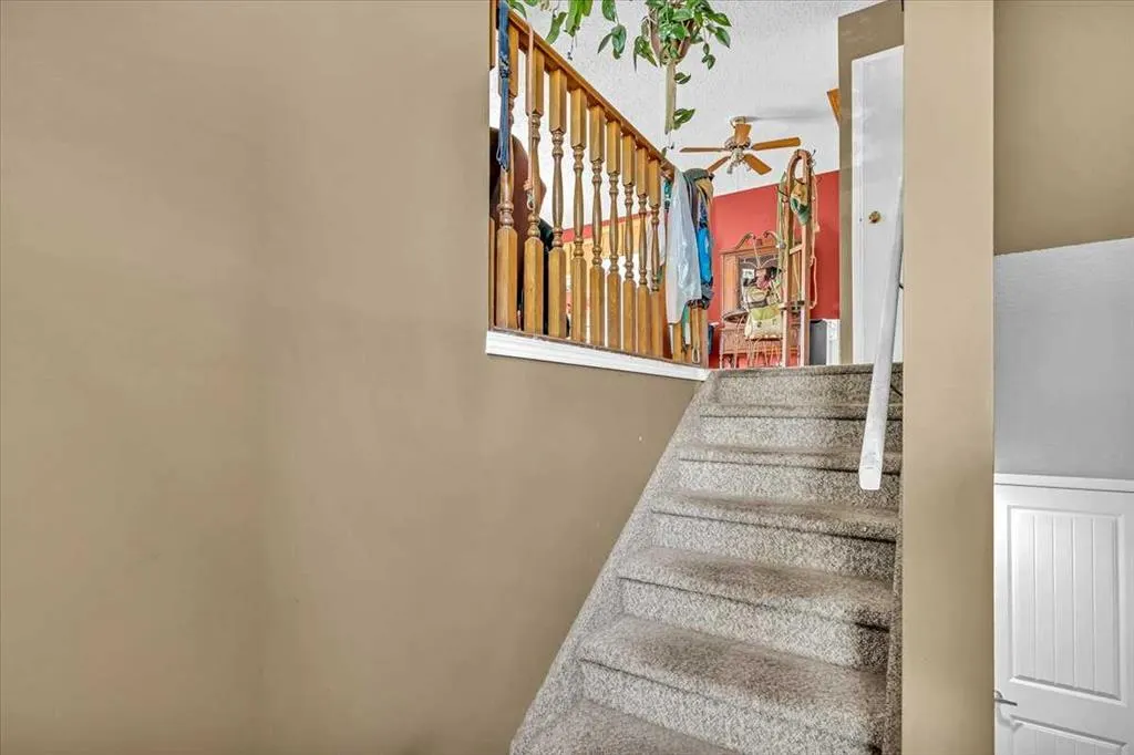 201 4 Avenue SE