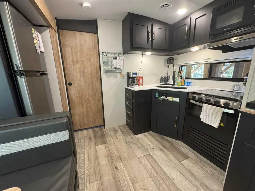 200 4 Avenue SW, #82