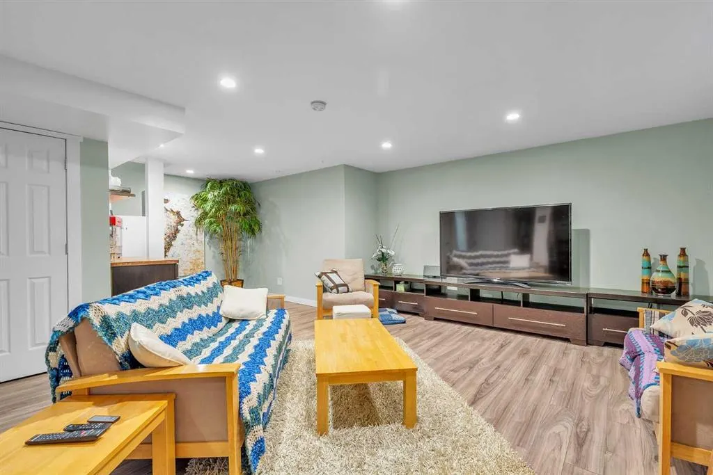 123 Elgin Terrace SE