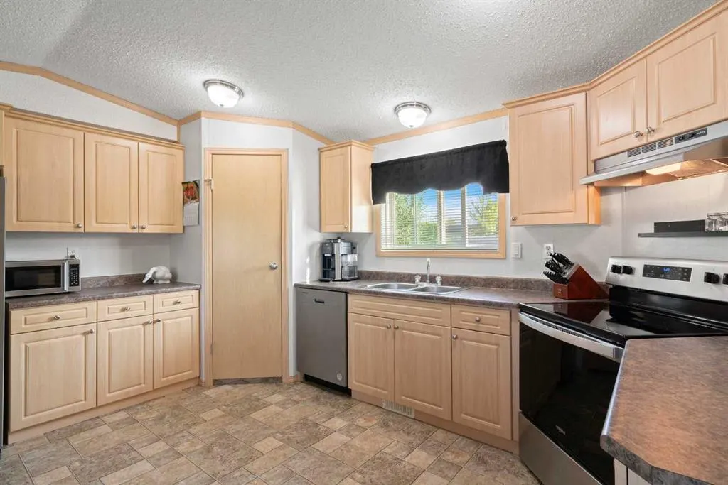 6220 17th Avenue SE, #207