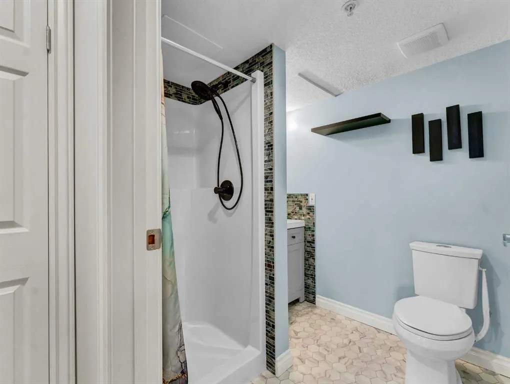 1535 Southview Drive SE, #220