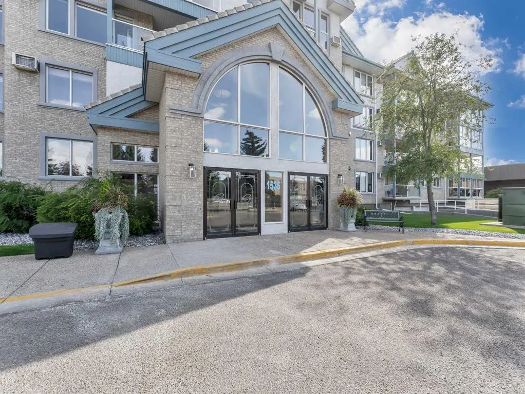 1535 Southview Drive SE, #220