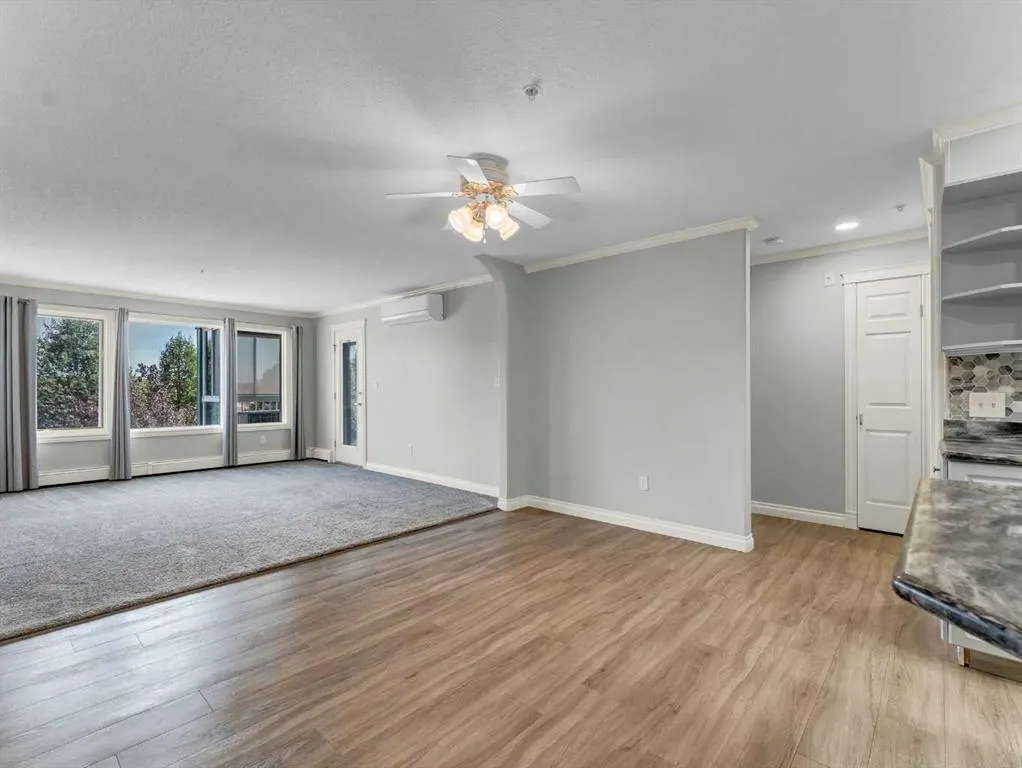 1535 Southview Drive SE, #220