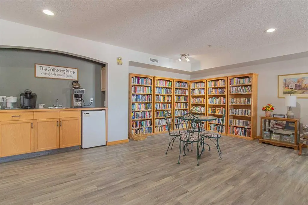 1535 Southview Drive SE, #220