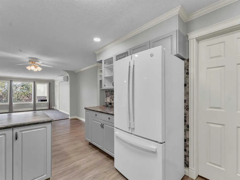 1535 Southview Drive SE, #220