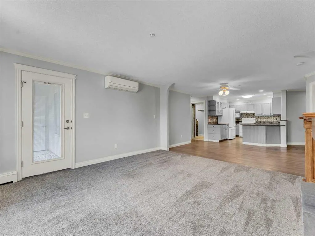 1535 Southview Drive SE, #220