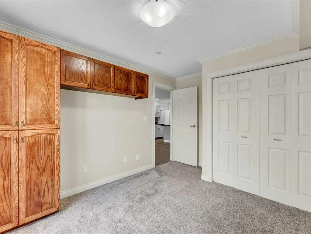 1535 Southview Drive SE, #220