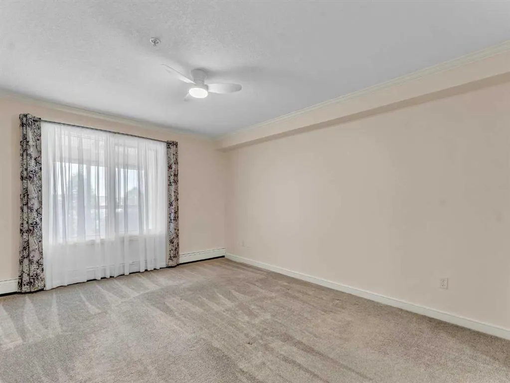 1535 Southview Drive SE, #220