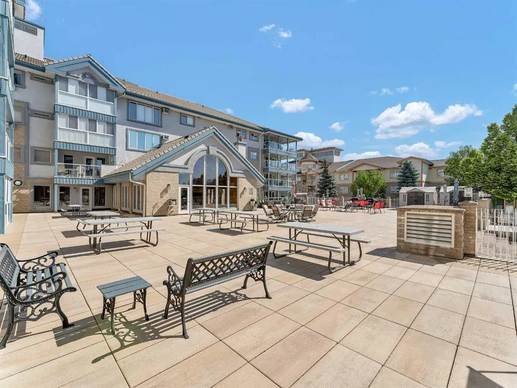 1535 Southview Drive SE, #220