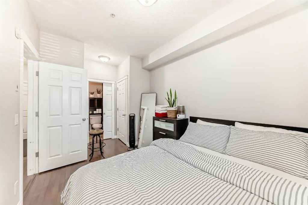 2 Hemlock Crescent SW, #214