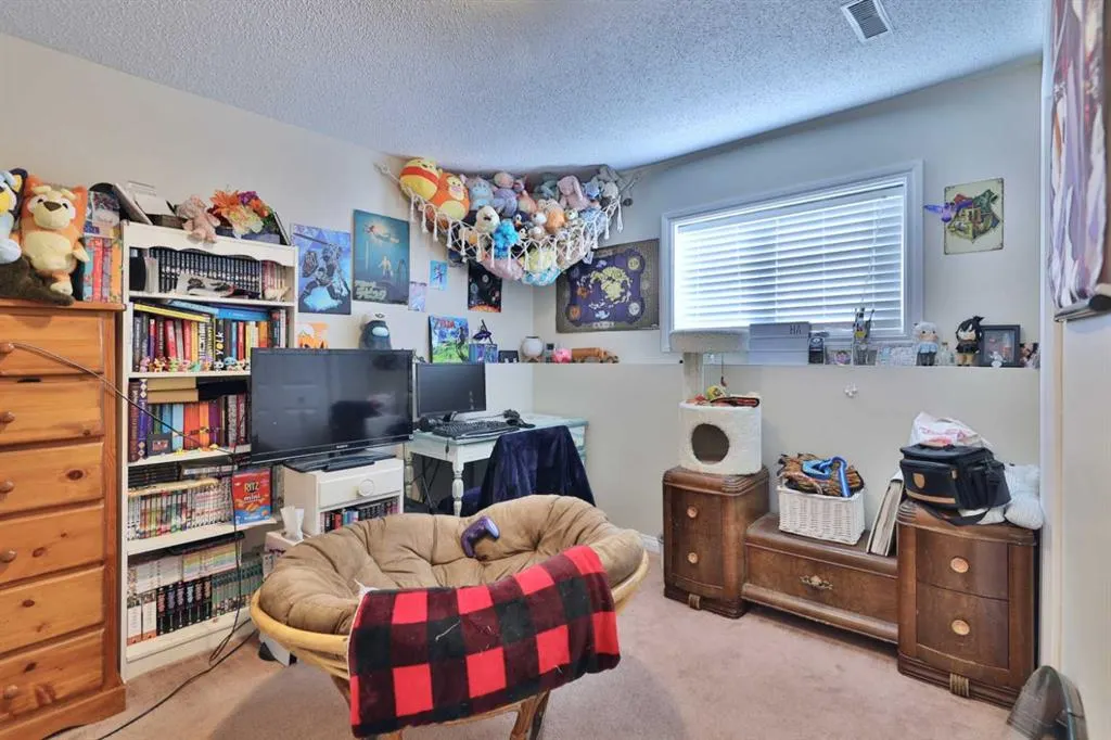 66 Westview Crescent