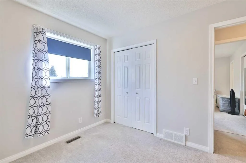 66 Westview Crescent