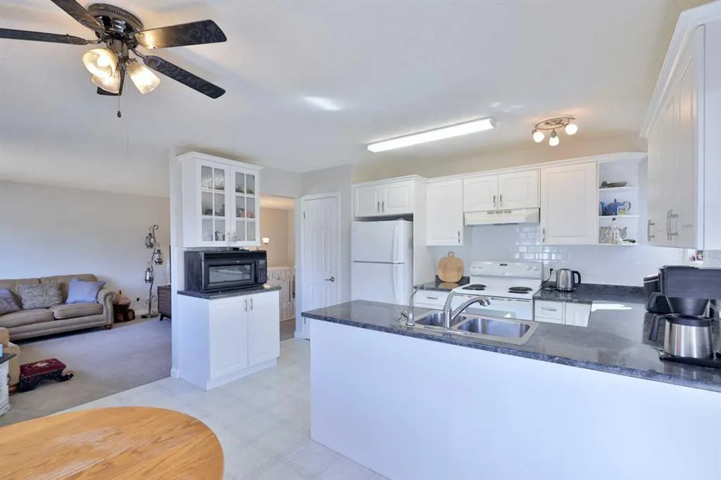 66 Westview Crescent