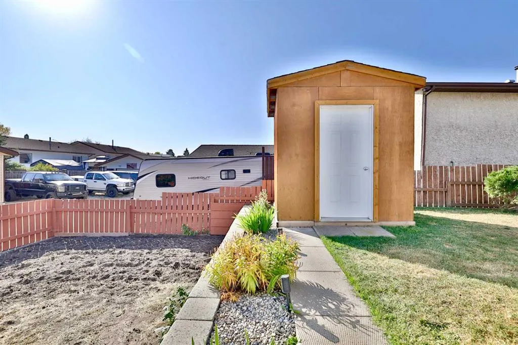 66 Westview Crescent