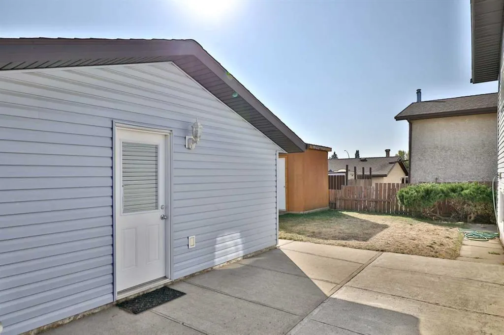 66 Westview Crescent