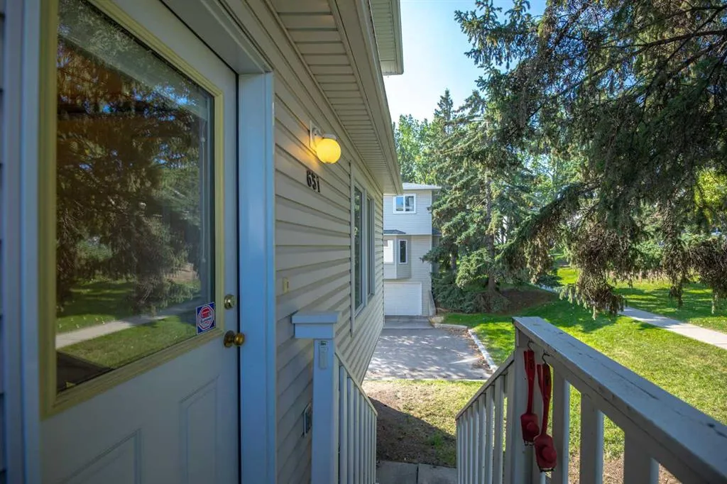 651 Killarney Glen Court SW
