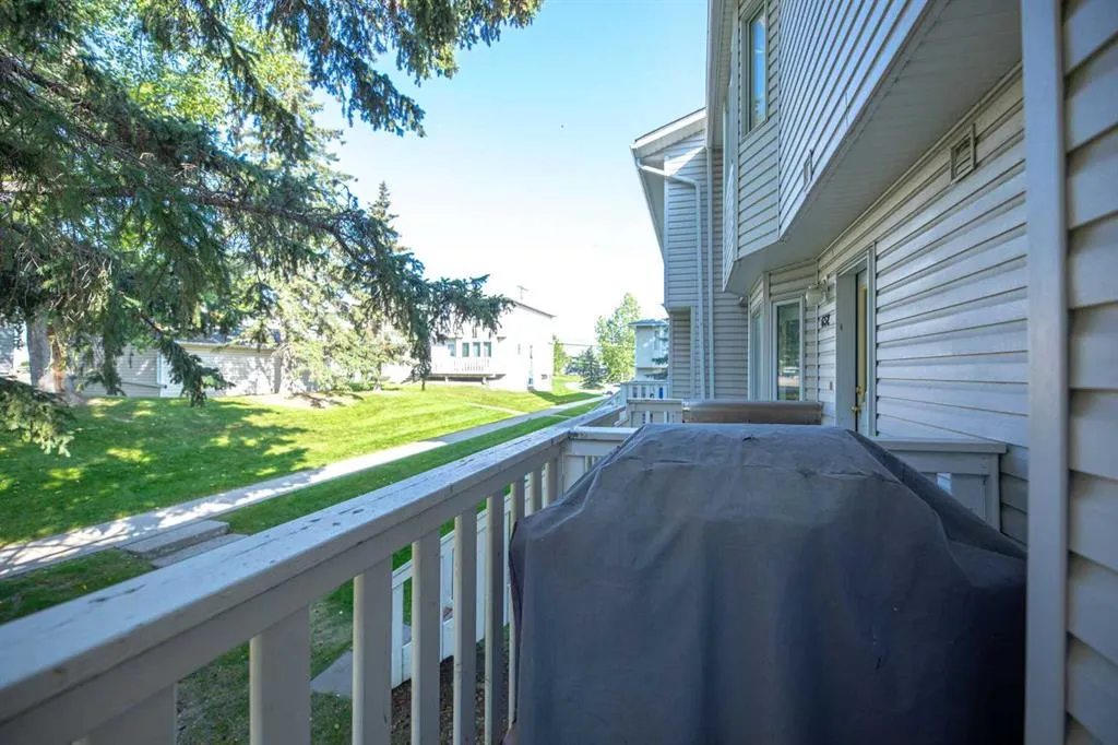 651 Killarney Glen Court SW