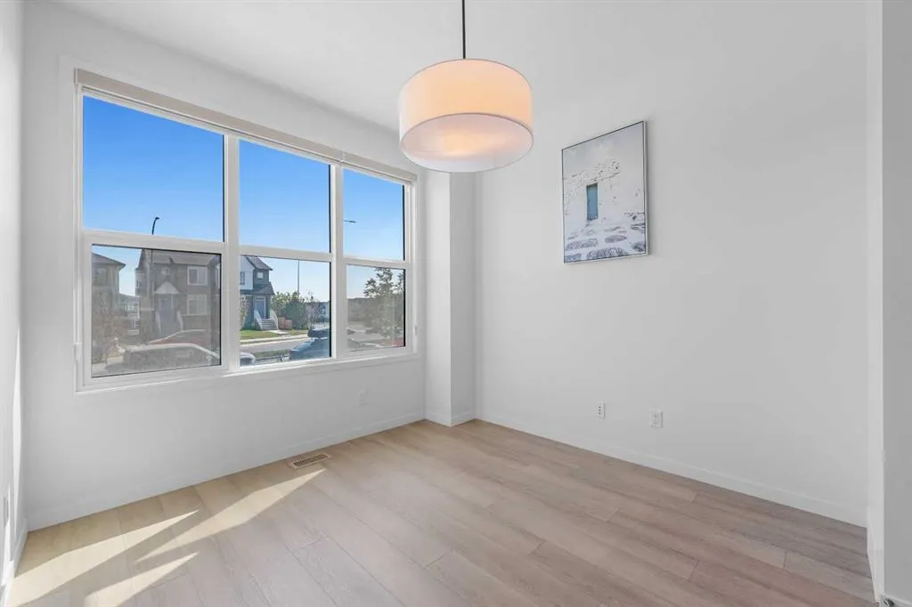 21 Edith Gate NW
