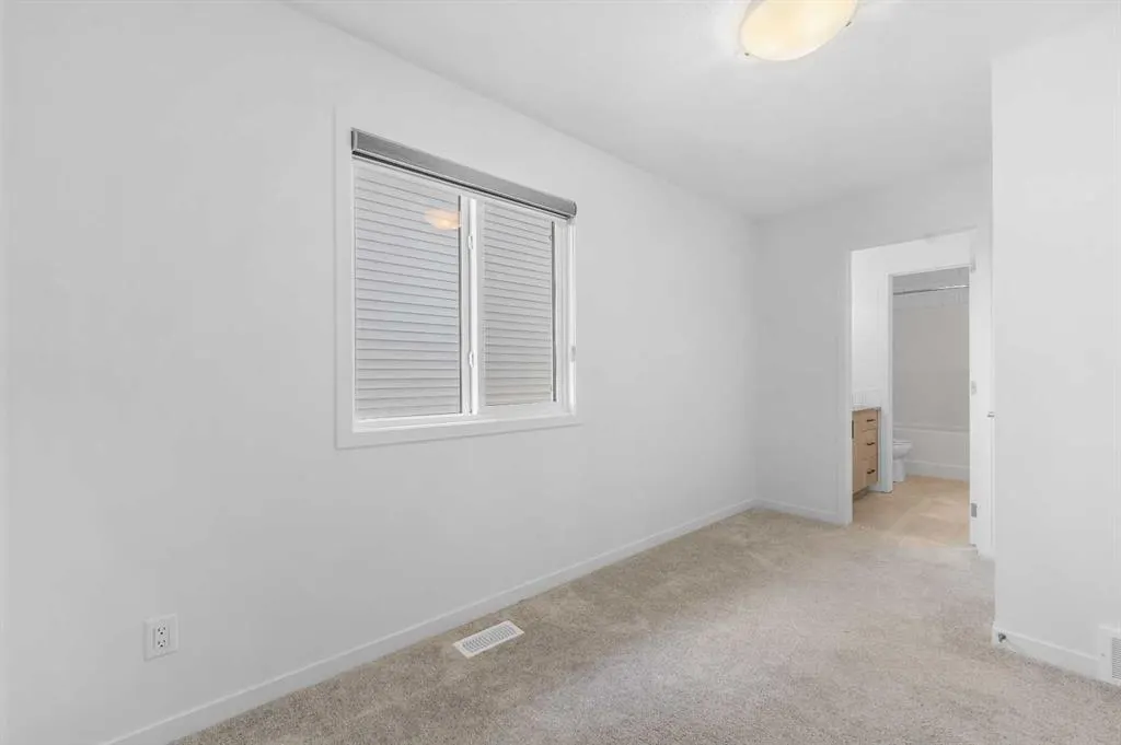 21 Edith Gate NW
