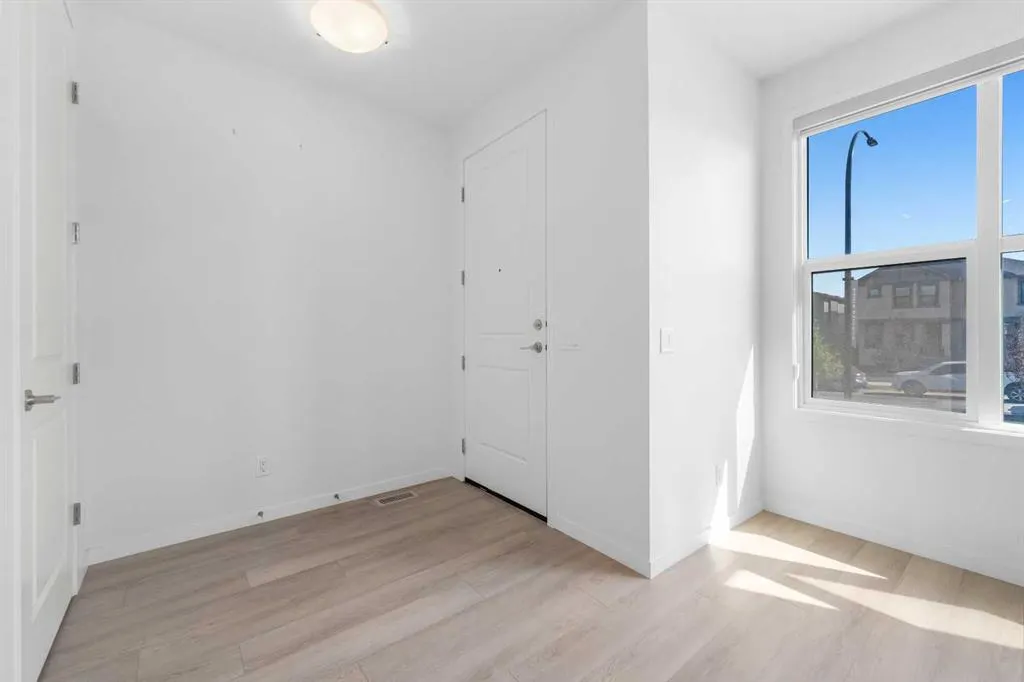 21 Edith Gate NW