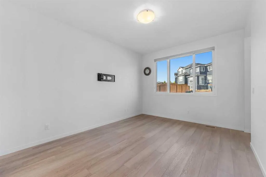 21 Edith Gate NW