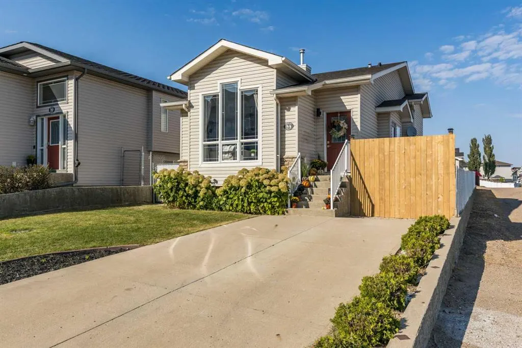 54 Terrace View NE