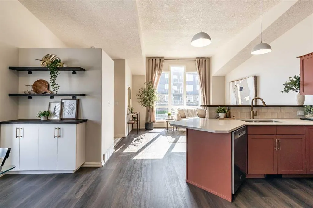 54 Terrace View NE