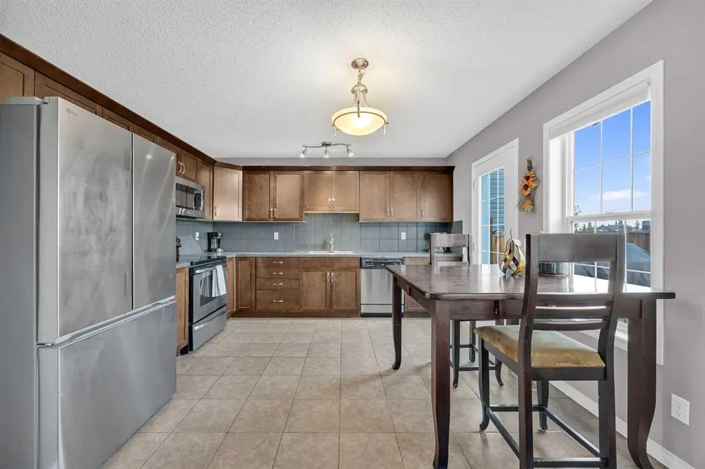 126 Windstone Avenue SW