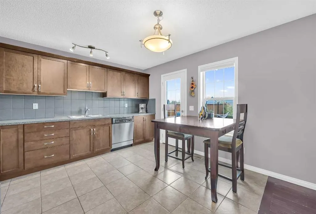 126 Windstone Avenue SW