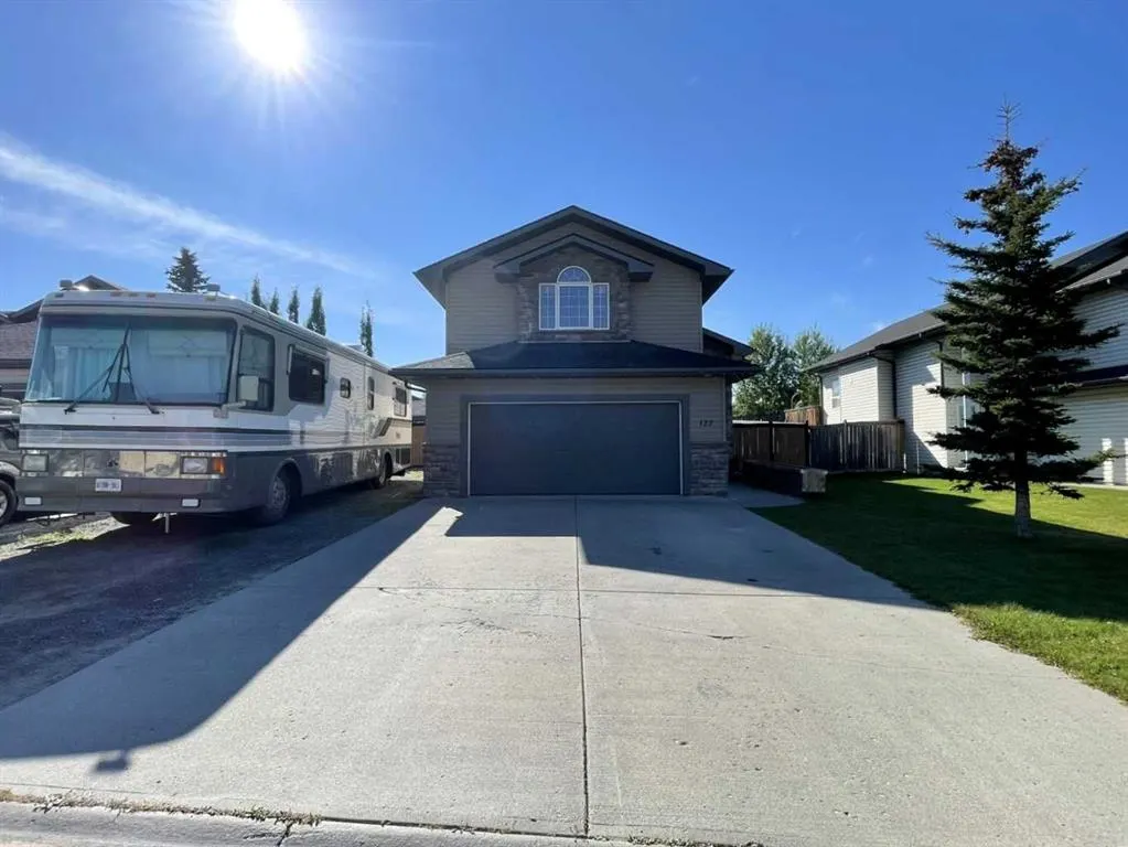 122 Muldoon Crescent