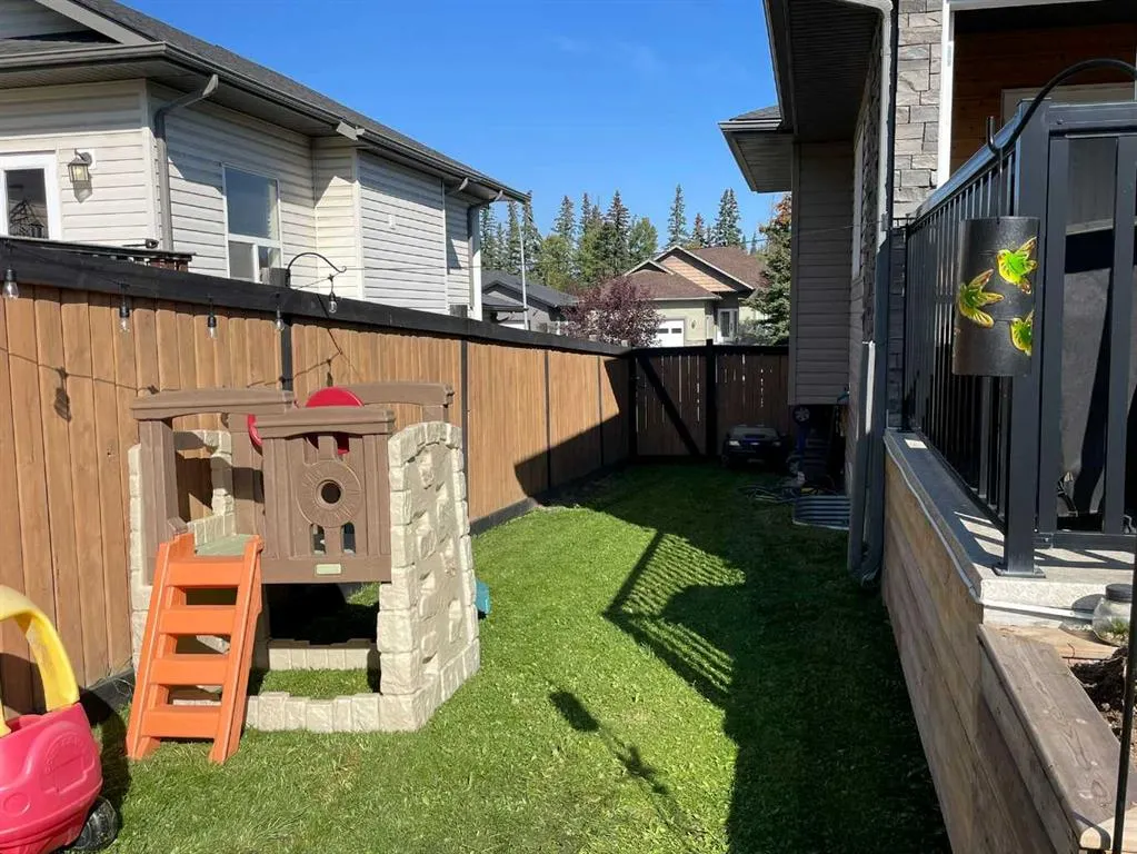 122 Muldoon Crescent