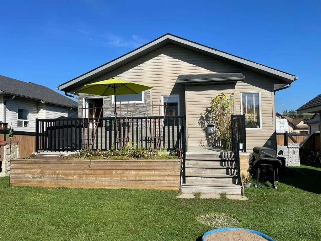 122 Muldoon Crescent