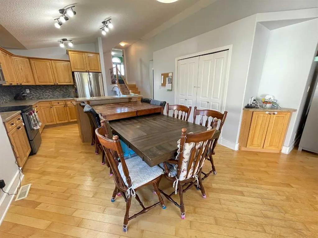 122 Muldoon Crescent