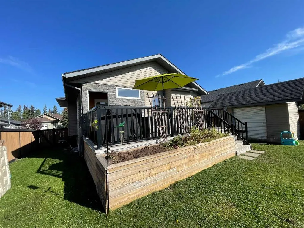 122 Muldoon Crescent
