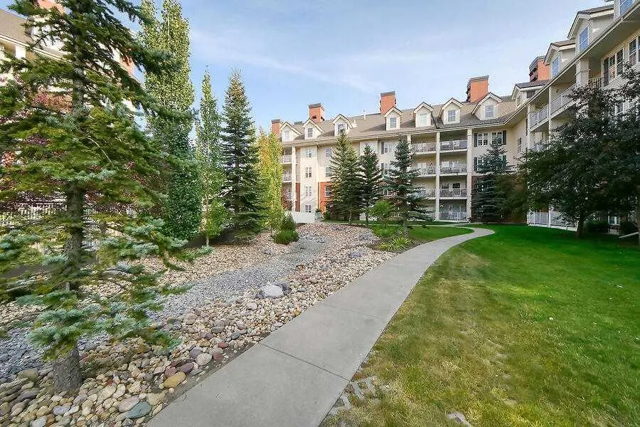 151 Country Village Road NE, #1233