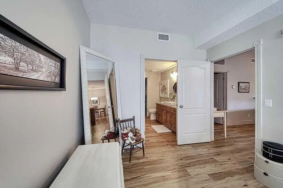 151 Country Village Road NE, #1233