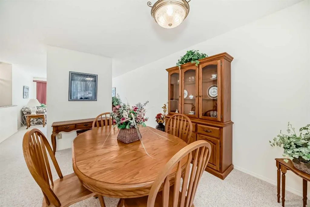 44 Hawkside Park NW