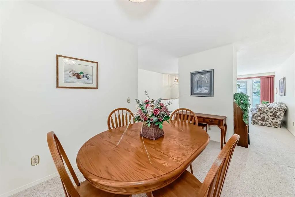44 Hawkside Park NW