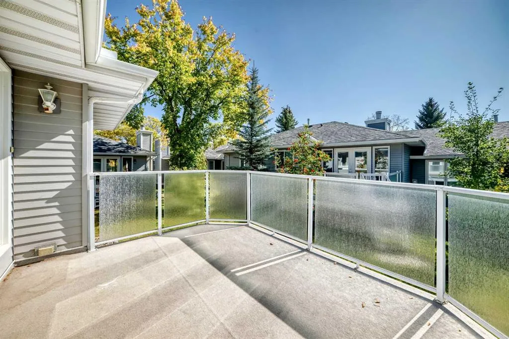 44 Hawkside Park NW