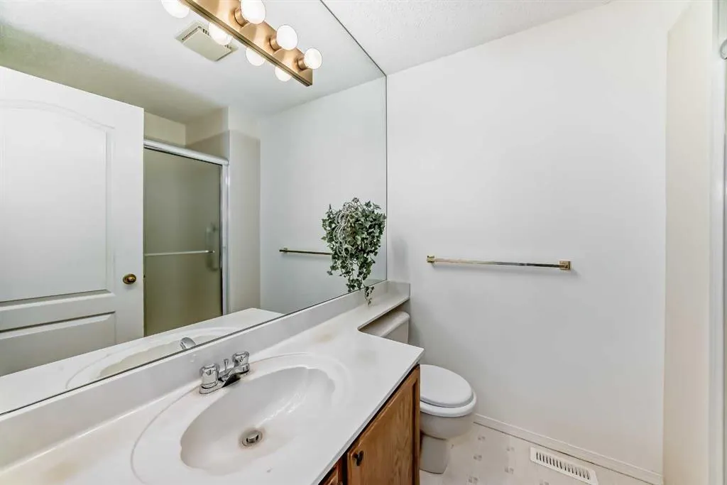 44 Hawkside Park NW